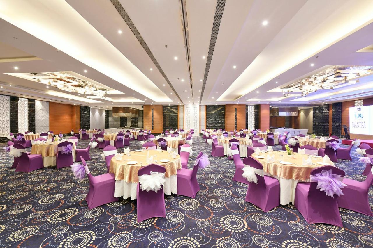 Hotel Pal Heights Mantra Bhubaneswar Esterno foto