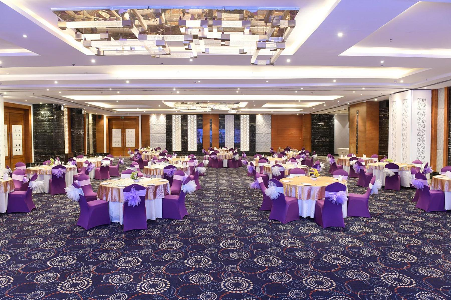 Hotel Pal Heights Mantra Bhubaneswar Esterno foto