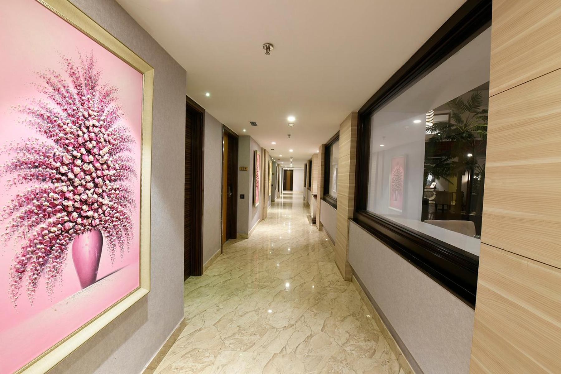 Hotel Pal Heights Mantra Bhubaneswar Esterno foto