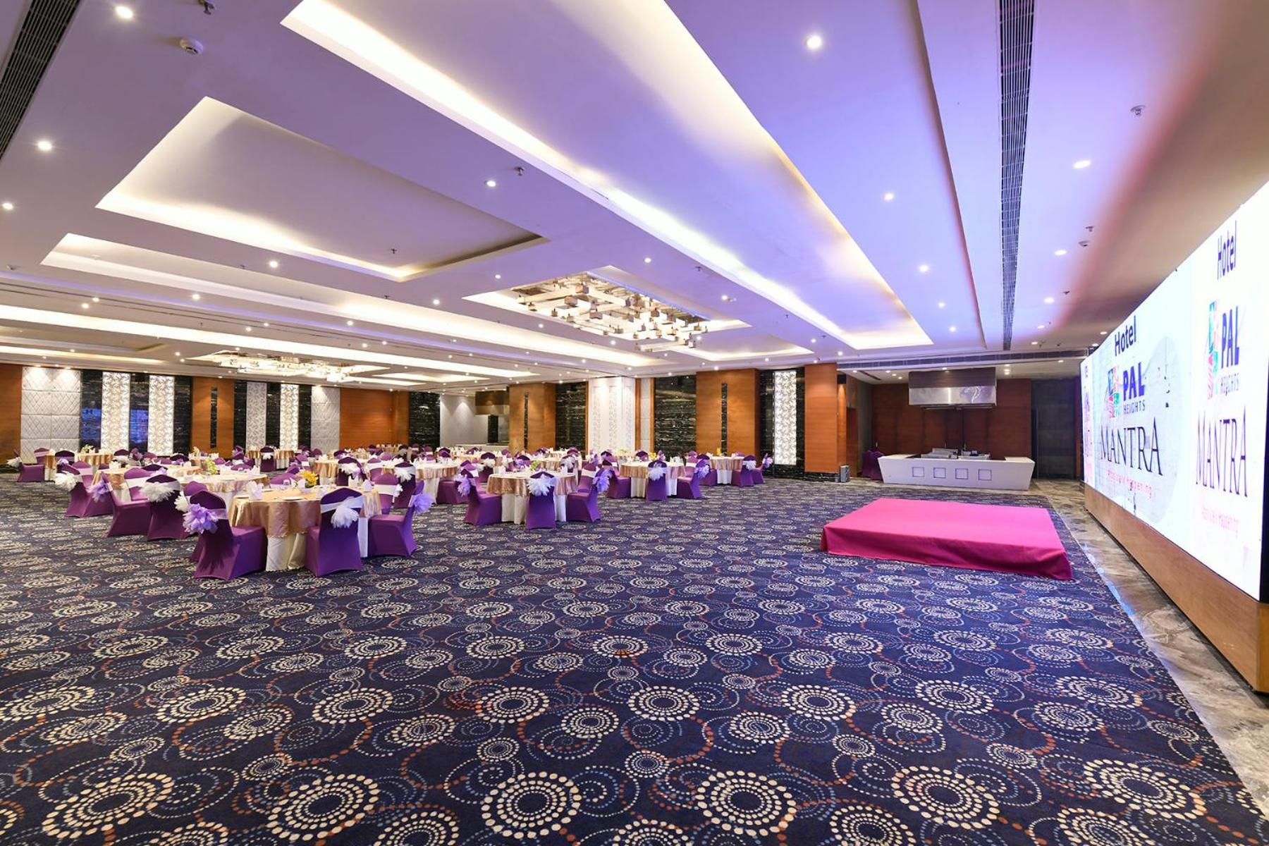 Hotel Pal Heights Mantra Bhubaneswar Esterno foto