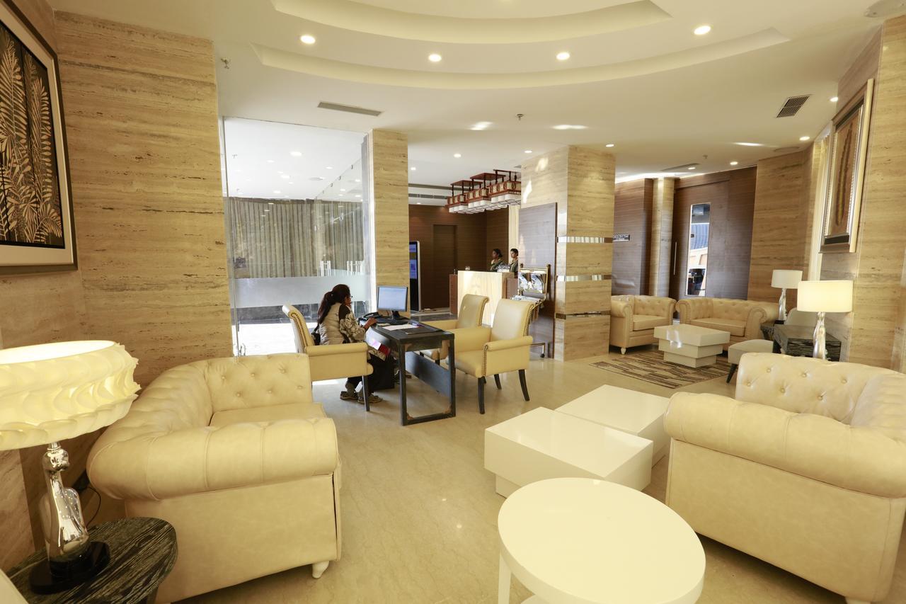 Hotel Pal Heights Mantra Bhubaneswar Esterno foto