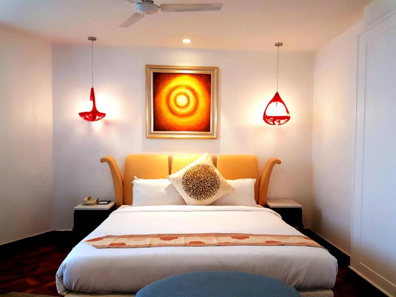Hotel Pal Heights Mantra Bhubaneswar Esterno foto