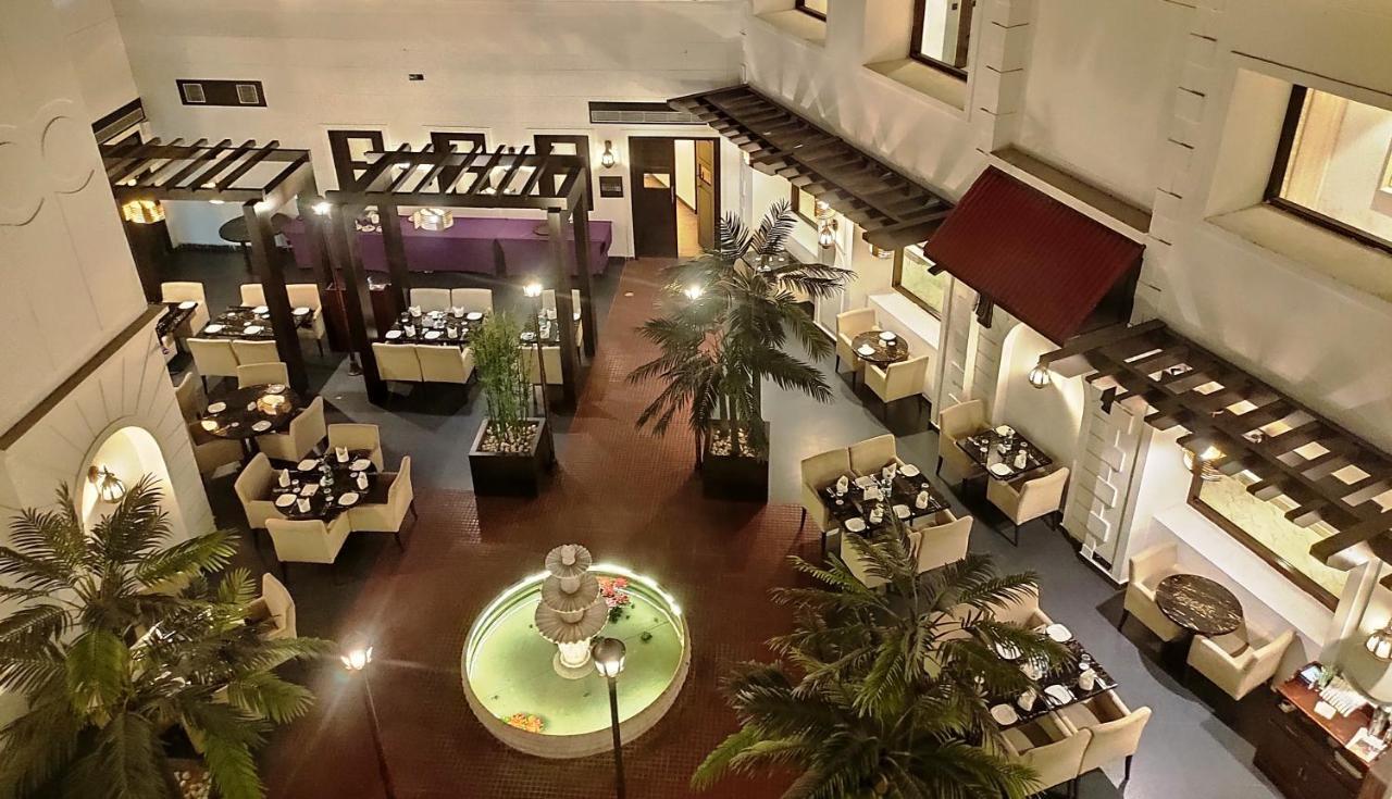 Hotel Pal Heights Mantra Bhubaneswar Esterno foto